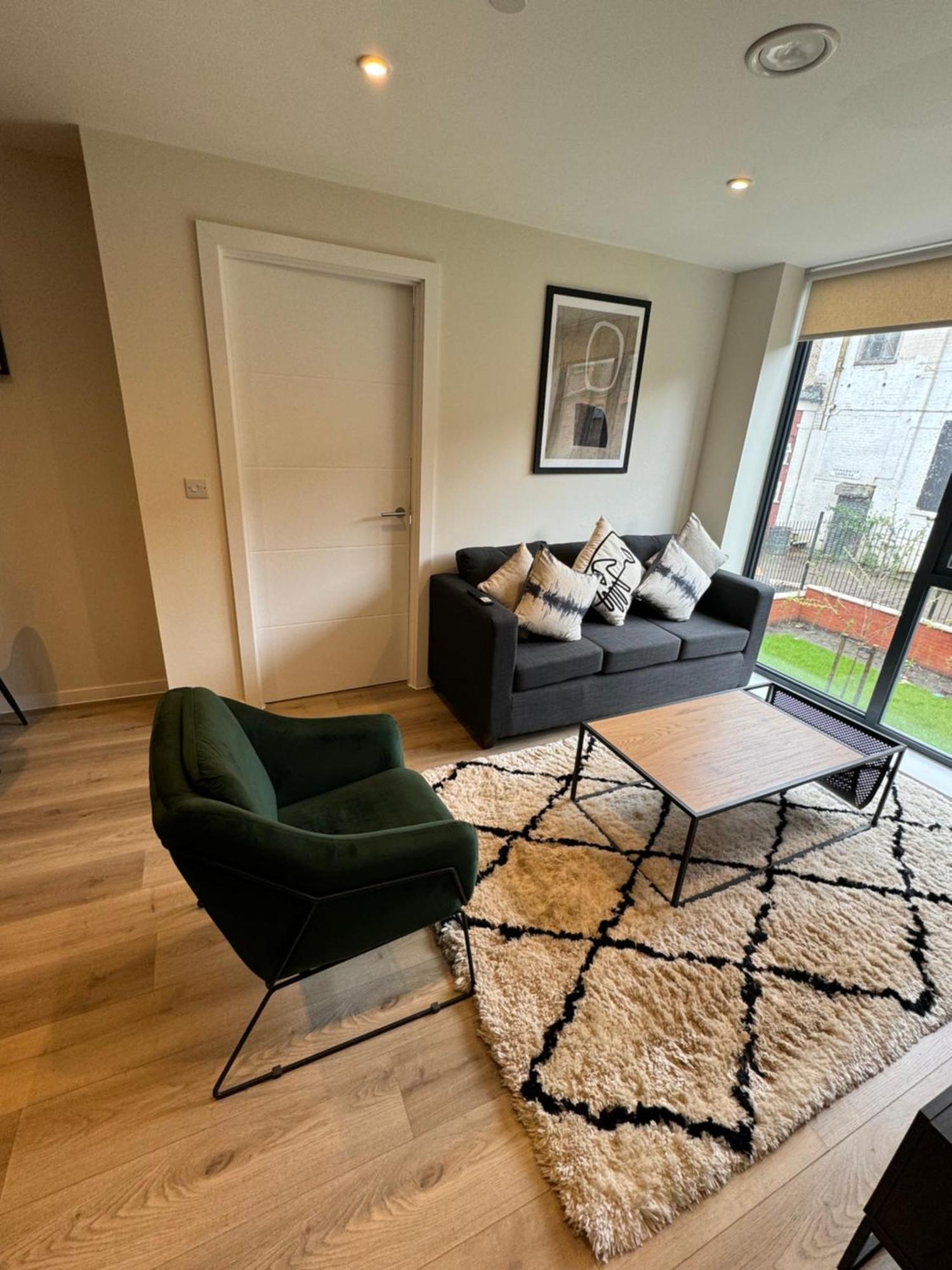 Apartment Richmond Row By L3 *